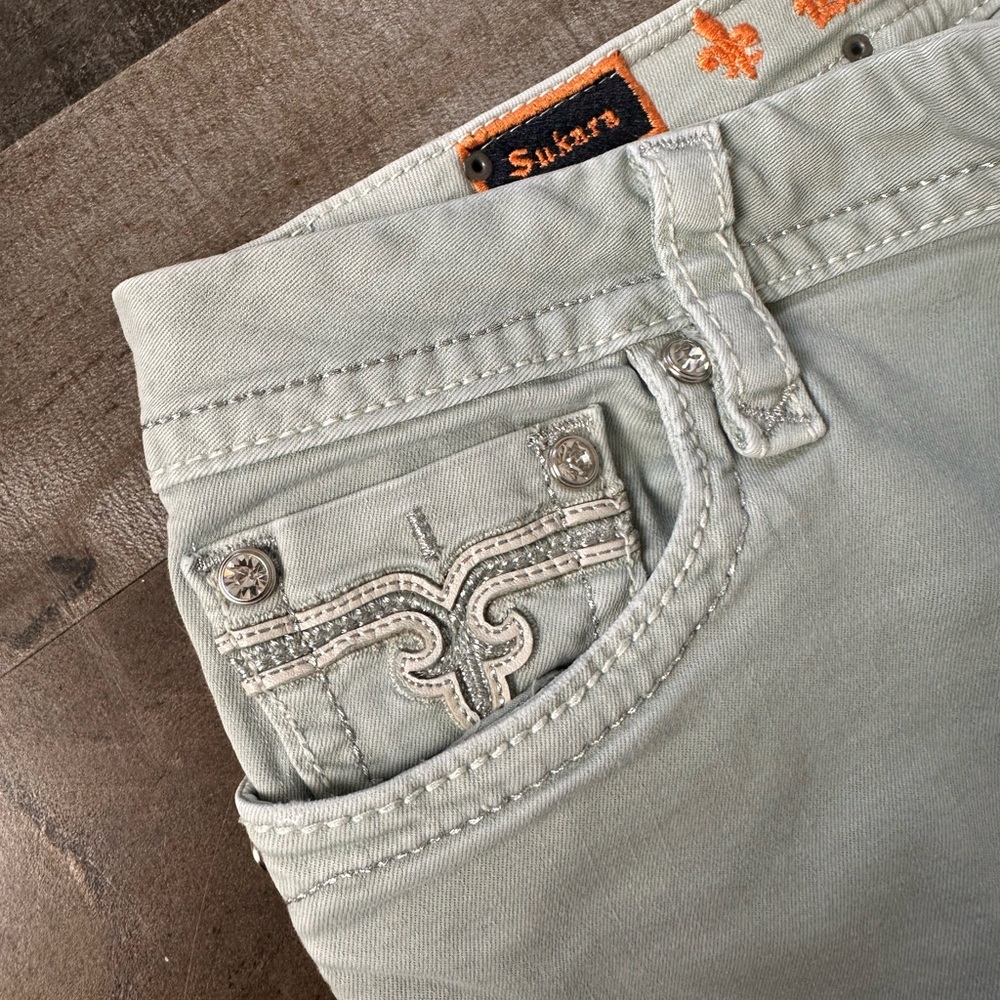Rock Revival Gray capris - Picture 2 of 11